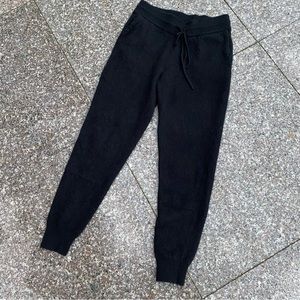 Quince Mongolian cashmere sweatpants